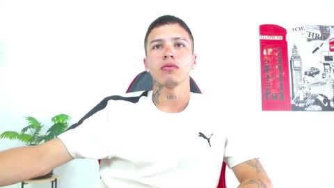 cumandres online show from March 23, 2:45 pm