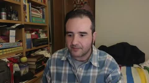 curiosillo1983 online show from April 15, 3:34 pm