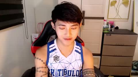 Steph online show from April 25, 2:47 pm