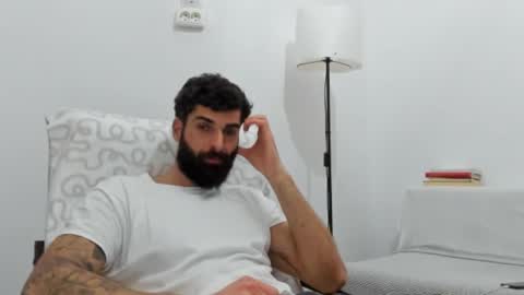 cuteeboy online show from December 19, 8:28 pm