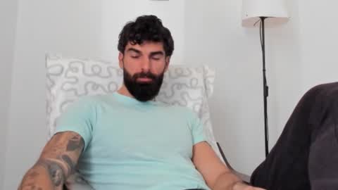 cuteeboy online show from February 23, 9:22 am