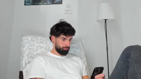 cuteeboy online show from March 3, 1:40 pm