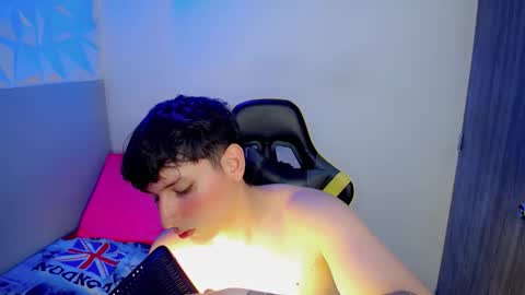 teddy online show from March 3, 3:25 am