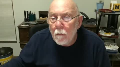 Snapshot of dack47 chatting on February 6, 4:42 am dack47 online show from February 6, 4:42 am