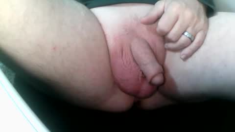 Snapshot of daddysmalls_55 chatting on December 25, 5:58 am daddysmalls online show from December 25, 5:58 am