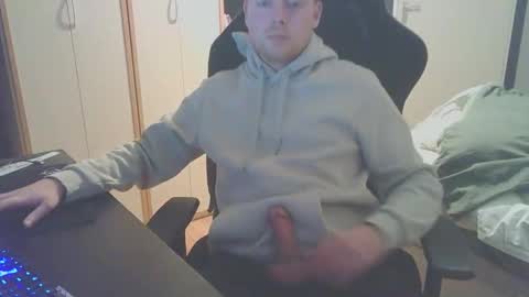 Dae5 online show from December 22, 6:49 pm