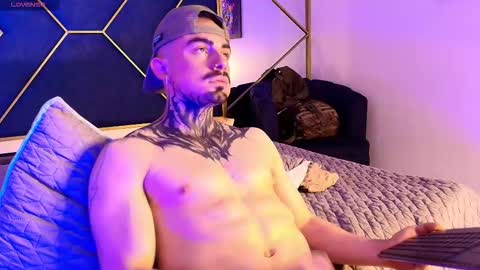 Dallas whitee online show from March 15, 12:07 am