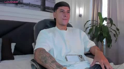 DAMIAN online show from April 14, 1:00 pm