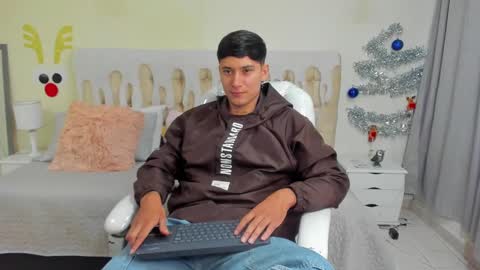 DAMIAN online show from January 2, 12:57 pm