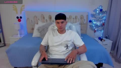 DAMIAN online show from December 9, 1:04 pm