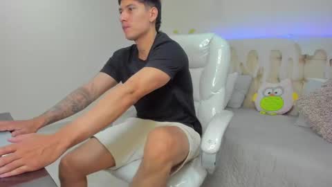 DAMIAN online show from January 8, 12:26 pm