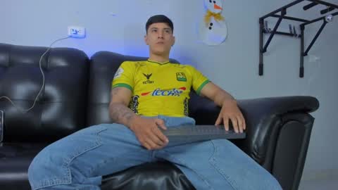 DAMIAN online show from December 13, 9:36 am