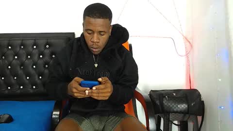 damian_hart_24cm online show from January 13, 11:58 am