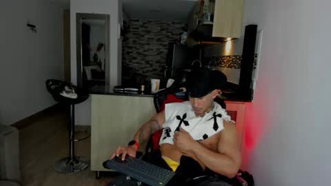 INSTAGRAM  DAMMIANMILLEROFICIAL online show from January 15, 12:03 am