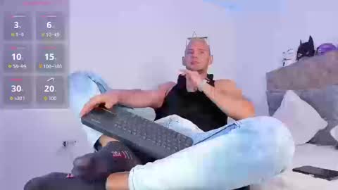 Damon bakert online show from October 25, 8:32 pm