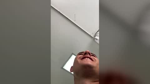 damon_dionisios online show from April 27, 2:46 pm