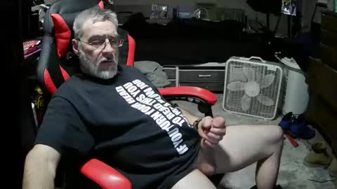 dan137111 online show from May 21, 6:34 pm