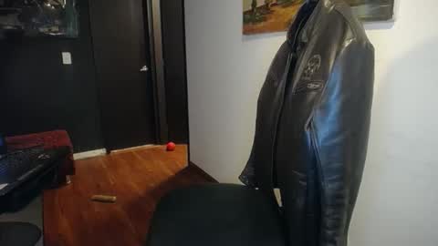 danbury online show from October 27, 11:07 pm