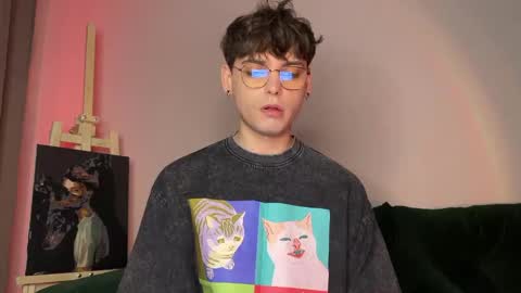 danieltuckerr online show from March 21, 6:56 pm