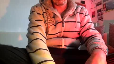 danny456672 online show from March 2, 8:10 am