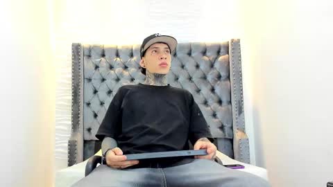 dante_armstrong online show from December 23, 3:48 am