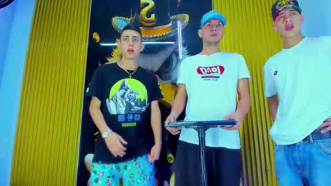 dante_brown1 online show from December 15, 5:04 am