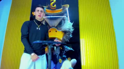 dante_brown1 online show from December 14, 3:57 am