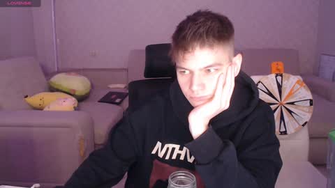 Snapshot of dantebigboi chatting on December 23, 9:29 pm Daniel online show from December 23, 9:29 pm