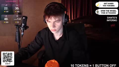 Snapshot of dantebigboi chatting on February 25, 6:20 pm Daniel online show from February 25, 6:20 pm