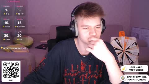 Snapshot of dantebigboi chatting on December 25, 7:02 pm Daniel online show from December 25, 7:02 pm