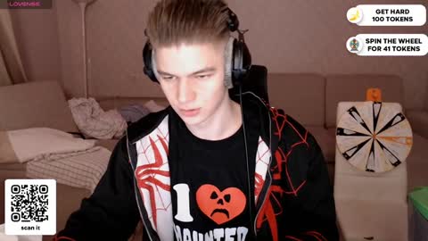 Snapshot of dantebigboi chatting on January 15, 11:51 pm Daniel online show from January 15, 11:51 pm