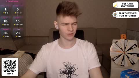 Snapshot of dantebigboi chatting on January 13, 6:59 pm Daniel online show from January 13, 6:59 pm