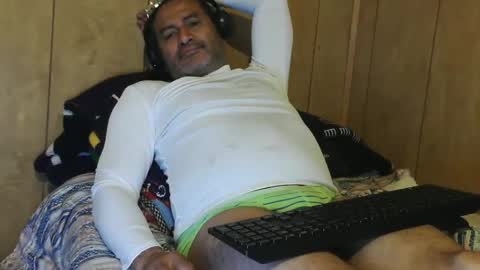 dantehot82 online show from January 1, 7:20 am