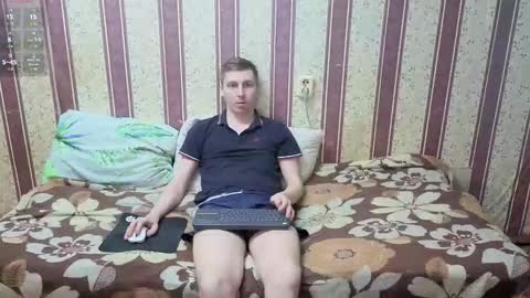 darienlarge online show from February 9, 2:05 am