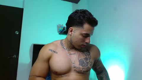 Darius Phoenix  online show from February 19, 8:38 pm