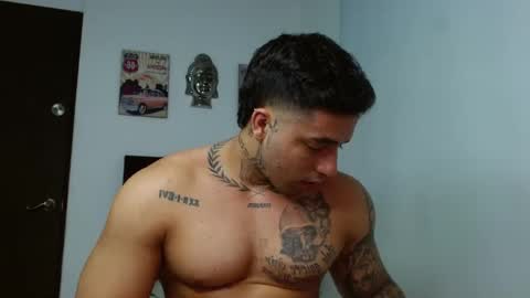 Darius Phoenix  online show from October 26, 11:07 pm