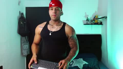 Darius Phoenix  online show from April 11, 8:56 pm