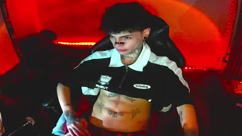   online show from December 21, 9:06 am