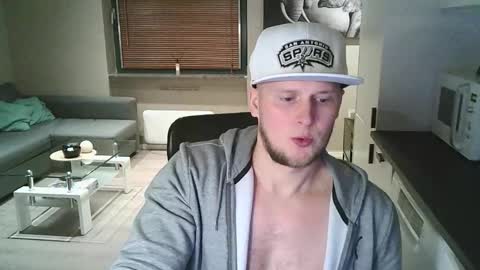 Snapshot of dartanjanas chatting on October 17, 6:45 pm Dario online show from October 17, 6:45 pm