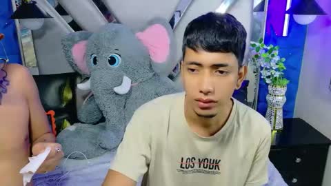 darwinandbrayan online show from December 21, 4:09 am