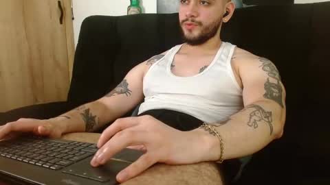 Twitter davidsanctum online show from December 22, 5:54 pm