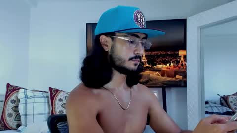 Hey im David that loves to explore and speak their fantasies. Very open talktative and nice. Feel free to chat with me online show from January 18, 2:52 pm