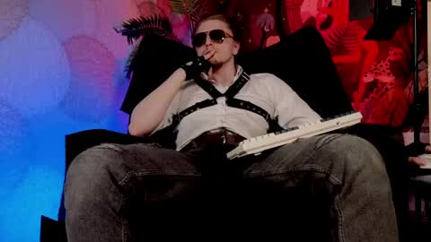 Vincente online show from April 4, 8:28 pm