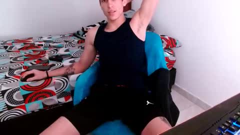 Snapshot of davidsalazar33 chatting on October 22, 9:51 pm davidsalazar33 online show from October 22, 9:51 pm