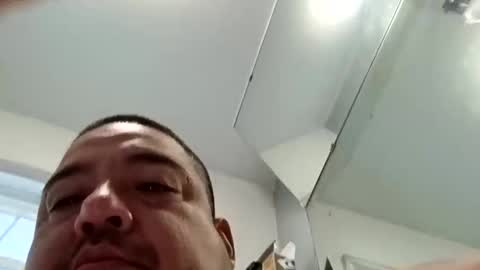 Snapshot of davidzhere222800 chatting on October 10, 2:33 pm davidzhere222800 online show from October 10, 2:33 pm