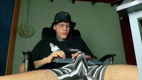 daviid_huge online show from March 27, 1:45 pm