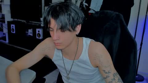 davis online show from April 22, 5:29 pm