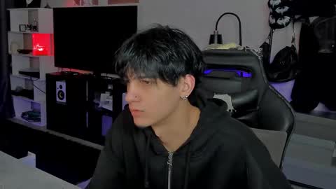 davis online show from February 2, 6:23 am