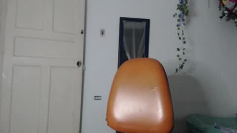 dazzayy online show from May 16, 1:25 am