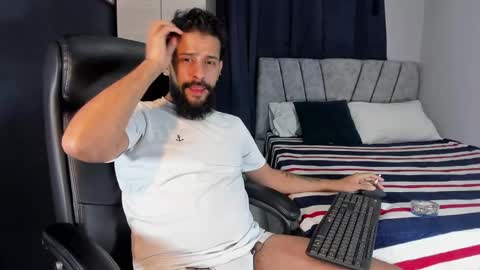 dcollins_ online show from October 3, 6:07 am